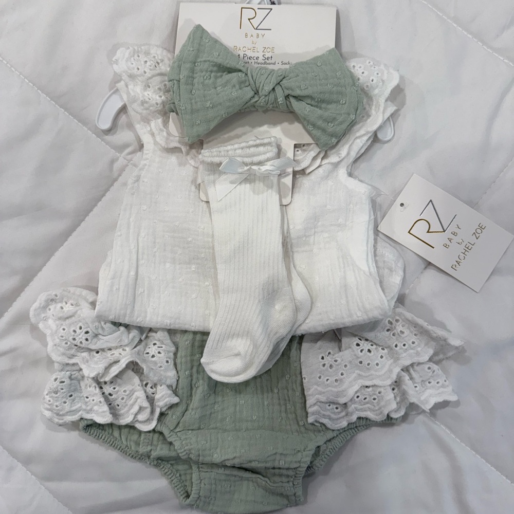 🤍NWT💚Rachel Zoe Baby 4 Piece Set